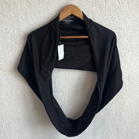 Beyond Yoga Pocket Infinity Scarf Black One Size - Picture 1 of 7